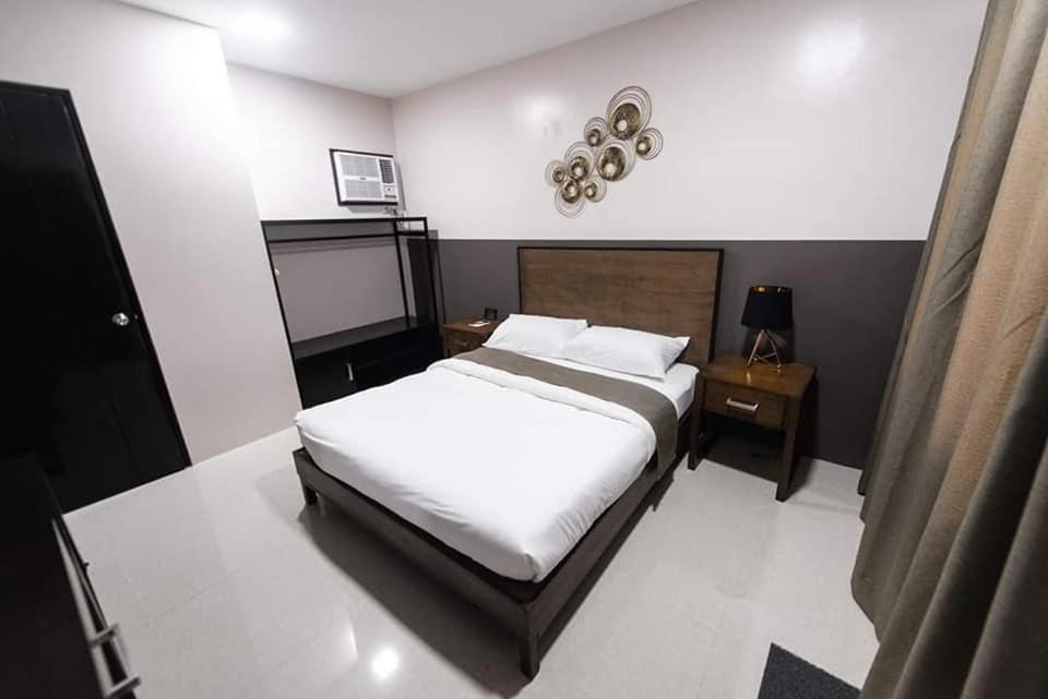 Bumble V Subic Hotel Olongapo Exterior foto
